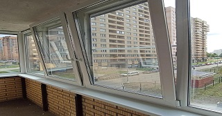 Остекление балкона Киров цена от 9743 руб. м/п. за 50 часов
