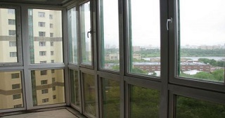 Панорамное остекление лоджии Киров цена от 11 тыс. руб. м/п.